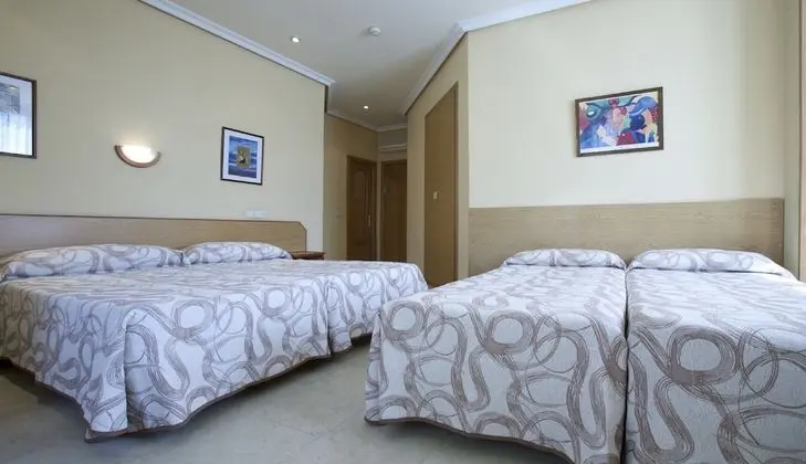 Standard Dört Kişilik Oda