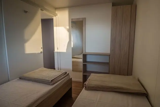 Comfort Karavan, 2 Yatak Odası, Havuz Kullanımı, Deniz Manzaralı