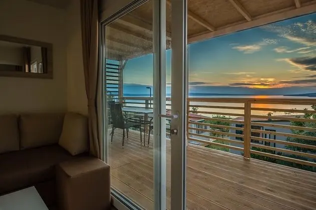 Comfort Karavan, 2 Yatak Odası, Havuz Kullanımı, Deniz Manzaralı