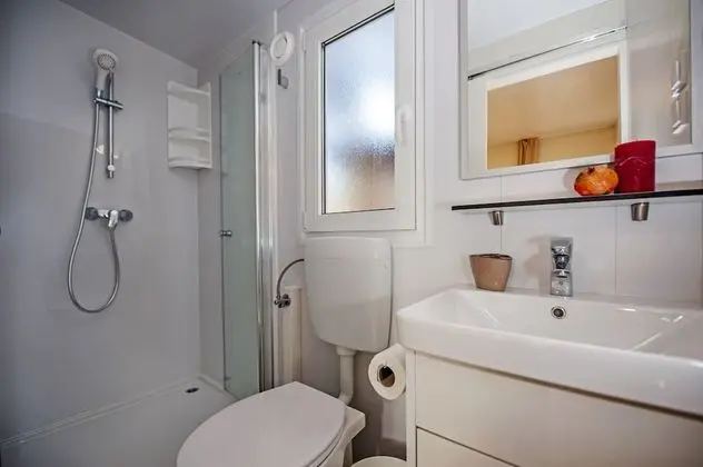 Comfort Karavan, 2 Yatak Odası, Havuz Kullanımı, Deniz Manzaralı