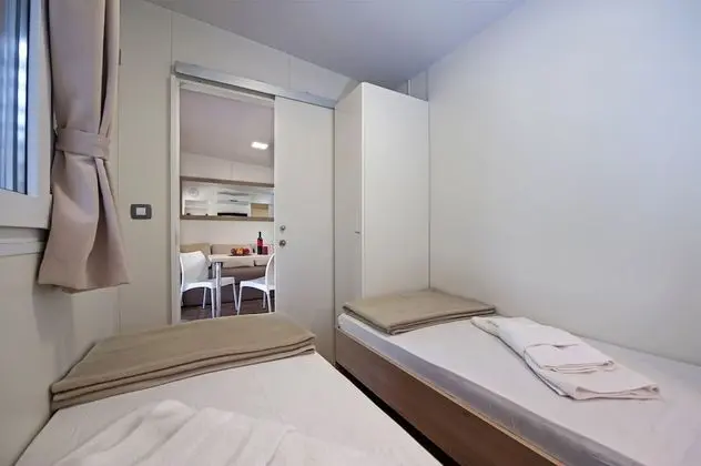 Comfort Karavan, 3 Yatak Odası, Havuz Kullanımı, Deniz Manzaralı