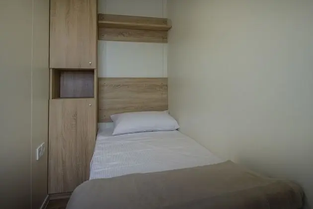 Standard Karavan, 2 Yatak Odası, Havuz Kullanımı, Deniz Manzaralı