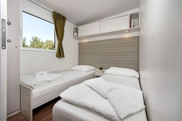 Deluxe Karavan, 2 Yatak Odası, Teras, Bahçeli