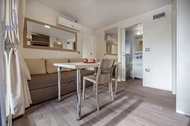 Premium Karavan, 2 Yatak Odası, Teras, Bahçeli