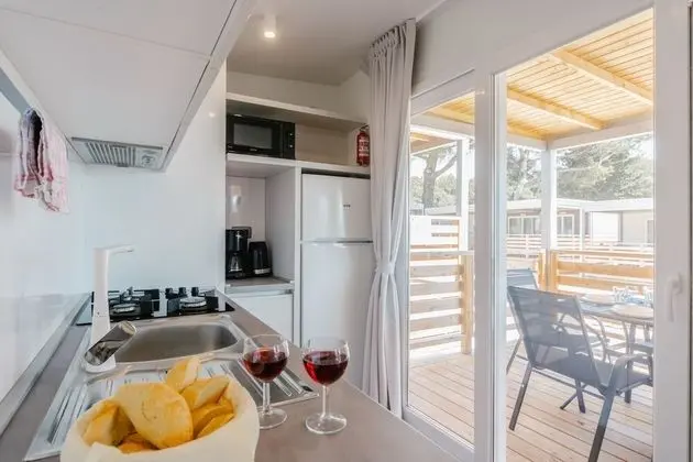 Superior Karavan, 2 Yatak Odası, Teras, Deniz Manzaralı