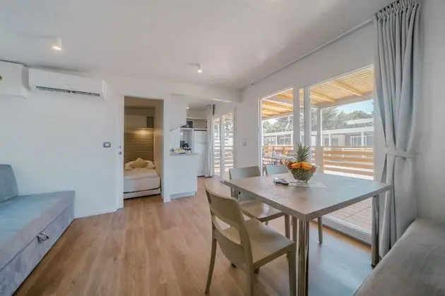 Superior Karavan, 2 Yatak Odası, Teras, Deniz Manzaralı