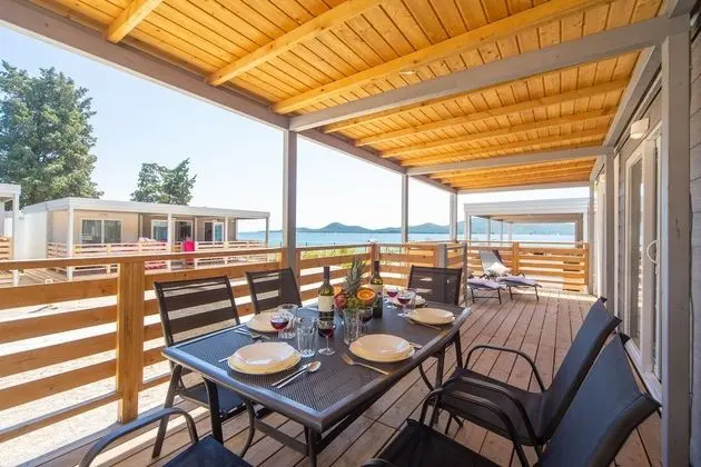 Superior Karavan, 2 Yatak Odası, Teras, Deniz Manzaralı