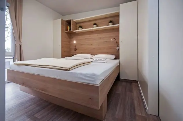 Premium Karavan, 2 Yatak Odası, Teras, Bahçeli