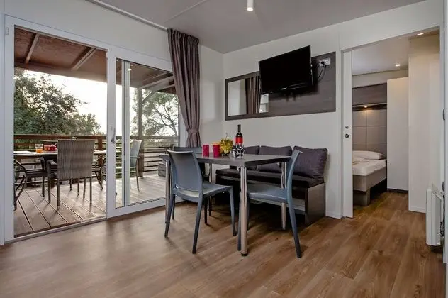 Superior Family Mobile Home, 2 Bedrooms,  Terrace, Ground Floor