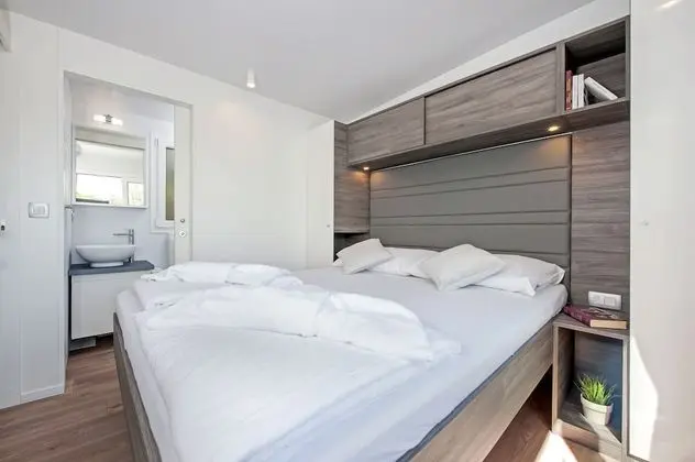 Premium Karavan, 2 Yatak Odası, Teras, Bahçeli