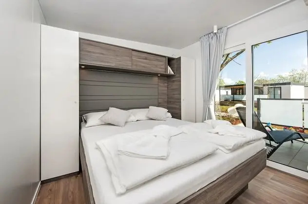 Premium Karavan, 2 Yatak Odası, Teras, Bahçeli