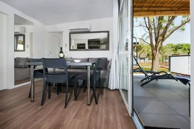 Premium Karavan, 2 Yatak Odası, Teras, Bahçeli