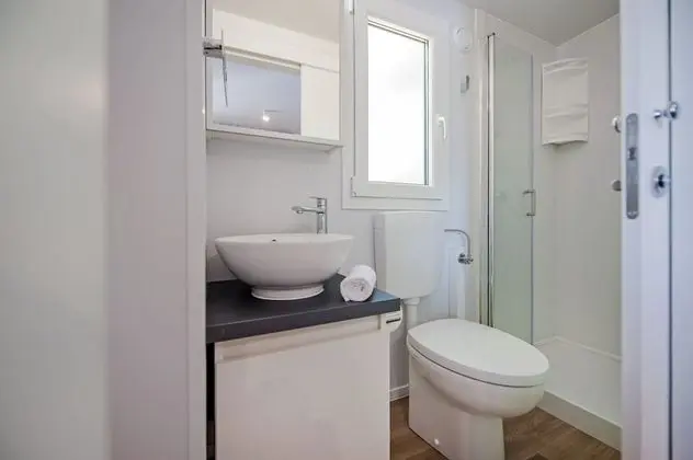 Premium Karavan, 2 Yatak Odası, Teras, Bahçeli