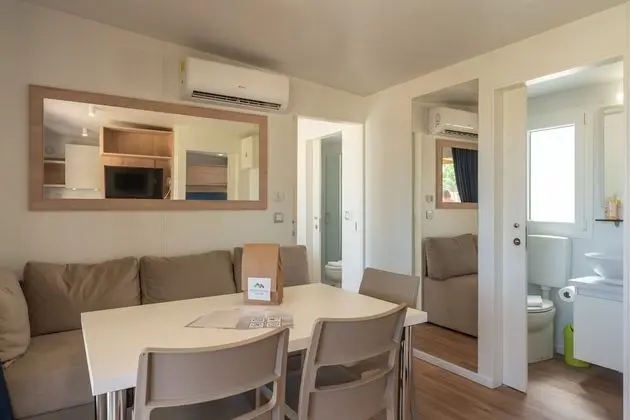 Premium Karavan, 2 Yatak Odası, Teras, Bahçeli