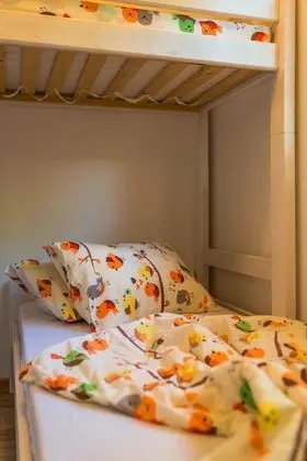 Deluxe Karavan, Teras