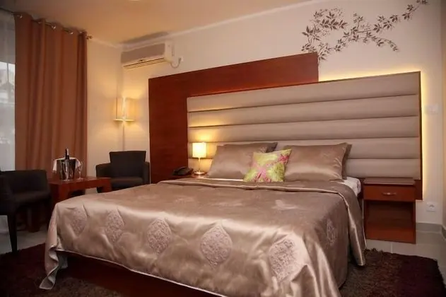 Üç Kişilik Oda, Balkon, Deniz Manzaralı