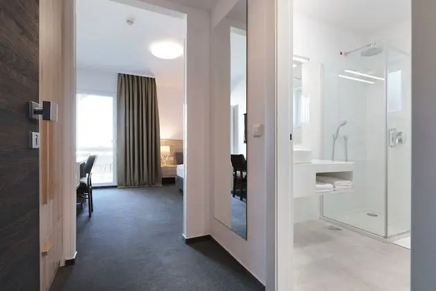 Comfort Tek Büyük Yataklı Oda, Kısmi Deniz Manzaralı