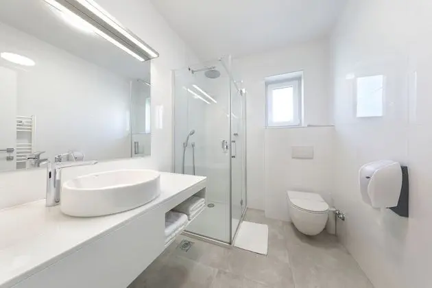 Comfort Tek Büyük Yataklı Oda, Kısmi Deniz Manzaralı