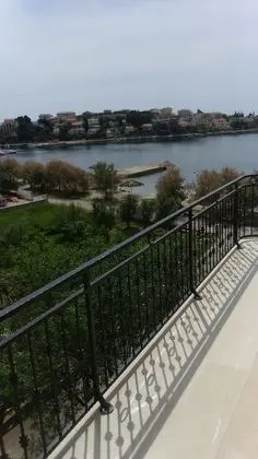 Classic Tek Büyük Yataklı Oda