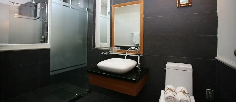 Büyük Yataklı Tek Kişilik Oda