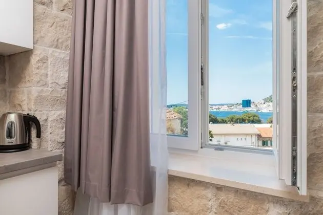 Stüdyo, Deniz Manzaralı