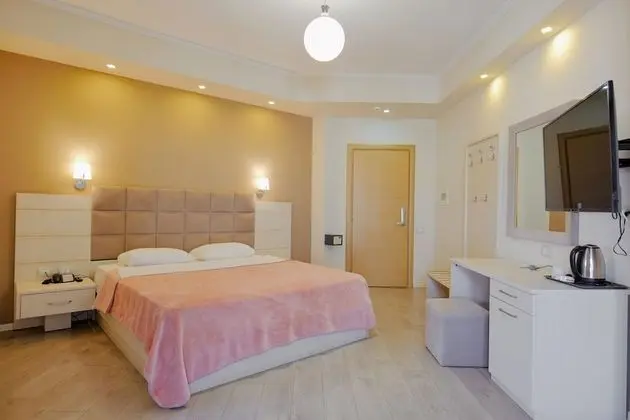 Tek Büyük Yataklı Oda, Balkon