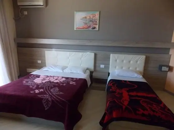 Üç Kişilik Oda, Balkon