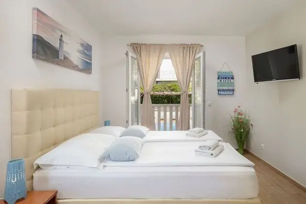 Design Stüdyo, 1 En Büyük (King) Boy Yatak, Teras, Havuz Manzaralı