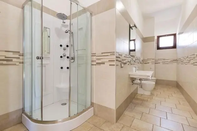 Stüdyo, Havuz Manzaralı