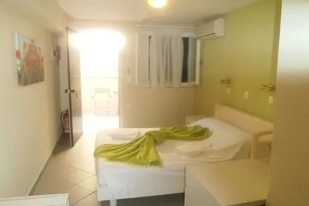 Economy Stüdyo, Avlu Manzaralı