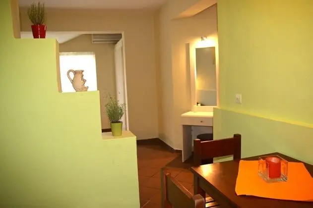 Üç Kişilik Oda, Bahçe Manzaralı