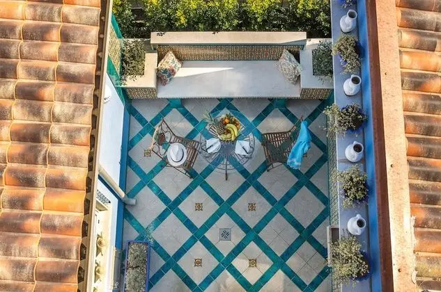 Deluxe Oda (Tunisina)