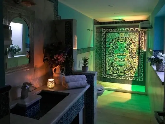 Deluxe Oda (Tunisina)