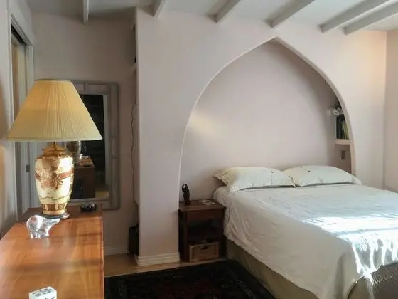 Master Suite - Deluxe Queen Room