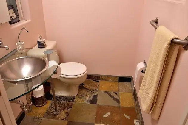 Master Suite - Deluxe Queen Room