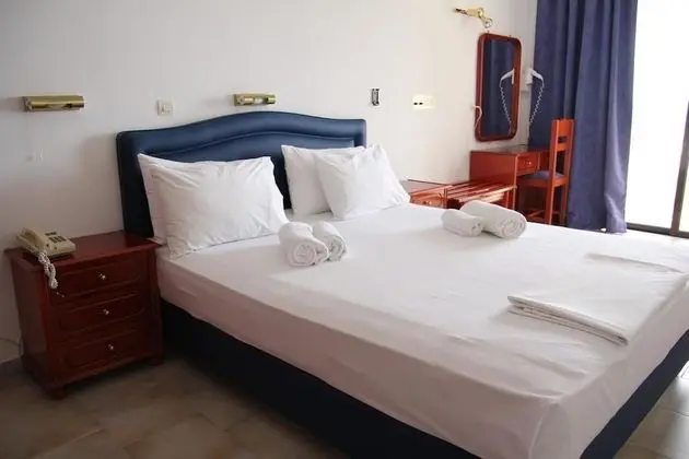 Tek Büyük veya İki Ayrı Yataklı Oda, Deniz Manzaralı