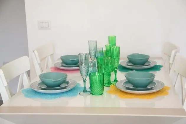 Apart Daire, Havuz Kenarı