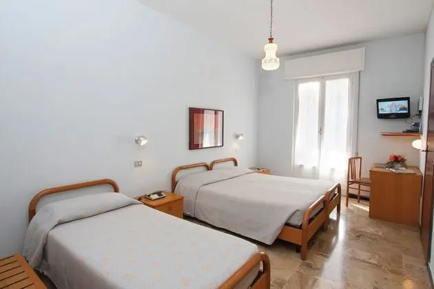 Üç Kişilik Oda