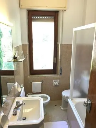 Standard Tek Büyük veya İki Ayrı Yataklı Oda, Bahçe Manzaralı