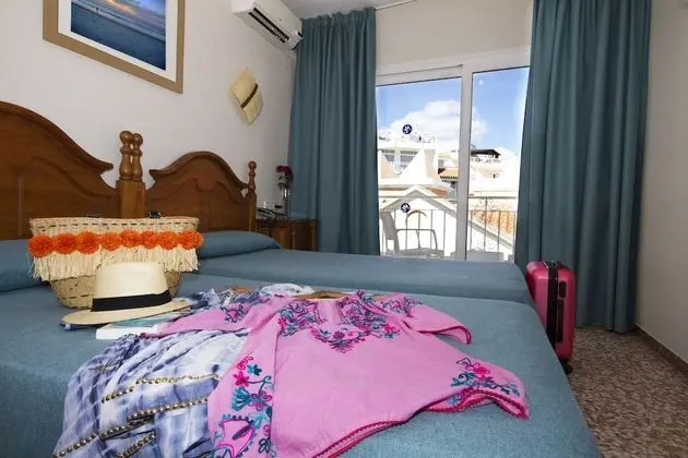 Tek Büyük Yataklı Oda, Balkon, Şehir Manzaralı
