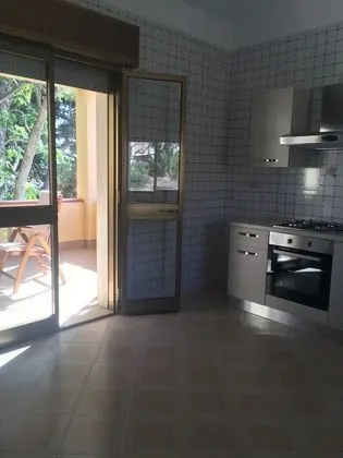 Apart Daire, Bahçe Manzaralı (Pupa)