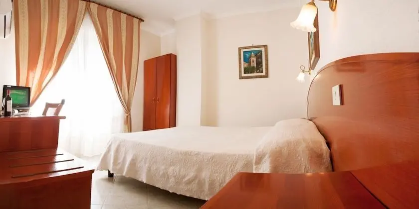 Tek Büyük veya İki Ayrı Yataklı Oda