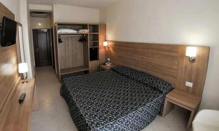 Tek Büyük Yataklı Oda, Deniz Manzaralı
