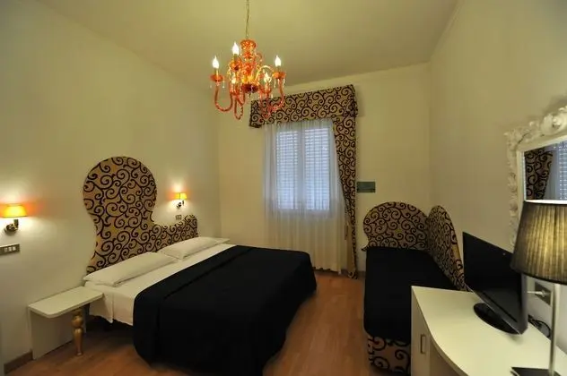 Basic Tek Büyük Yataklı Oda