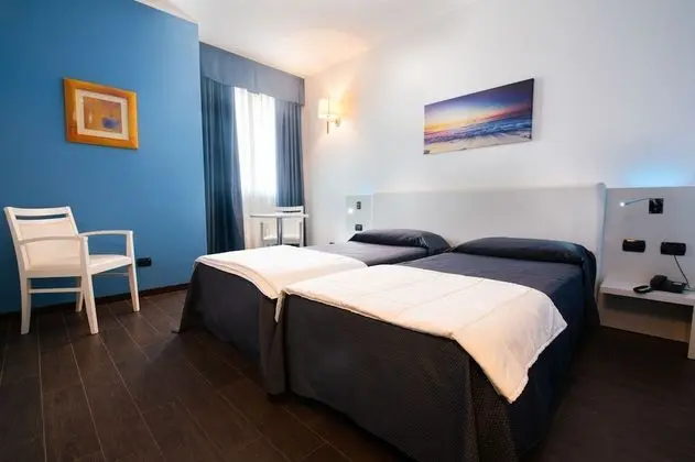 İki Ayrı Yataklı Oda, 2 Tek Kişilik Yatak