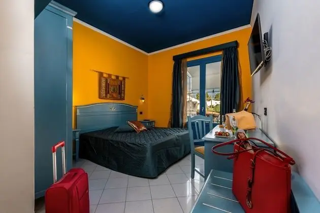 Basic Tek Büyük Yataklı Oda