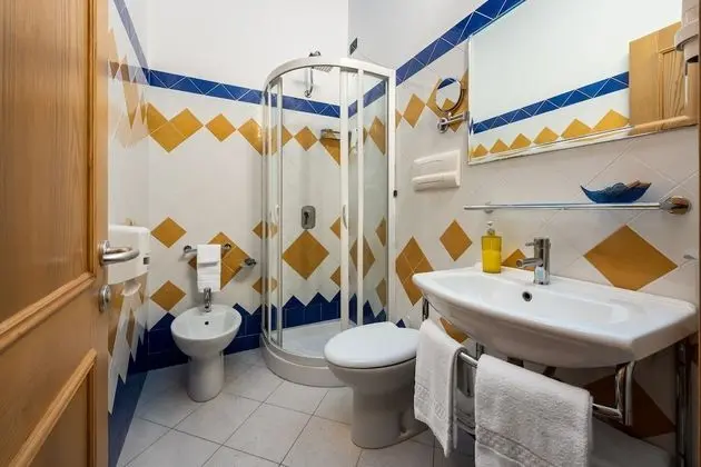 Basic Tek Büyük Yataklı Oda