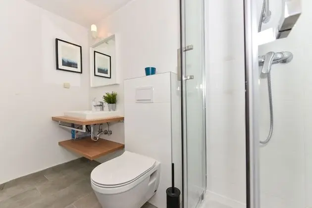 Basic Stüdyo, Teras, Zemin Kat