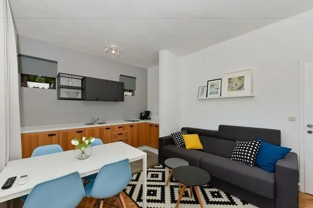 Two Bedroom Apartment Balcony, Pool view (A2)