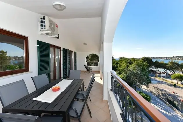 Two Bedroom Apartment, Balcony, Pool view (A4)